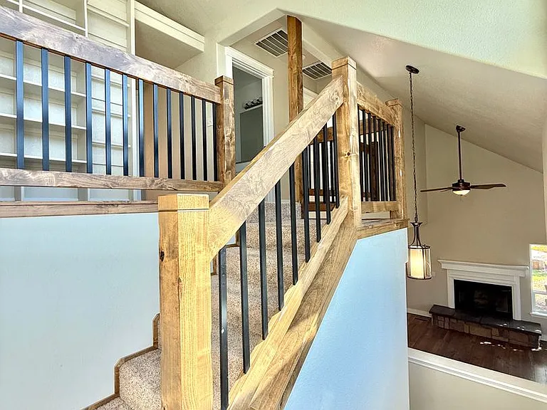 901 Manzanita Dr — Photo 19