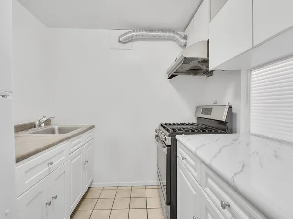 50 Lexington Avenue image 8 of 17