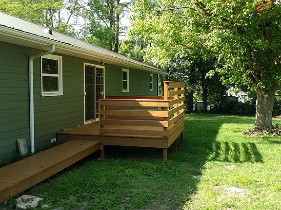 2nd image of 307 Hillcrest Dr