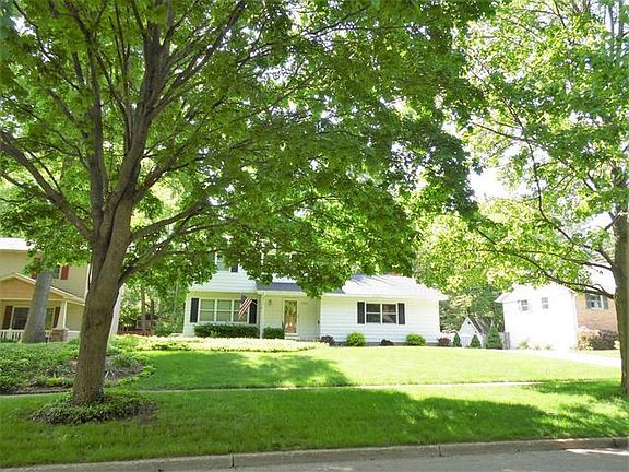 3rd image of 5915 Sturgeon Creek Pkwy