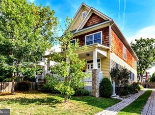 1921 N George Mason Dr, Arlington, VA 22207