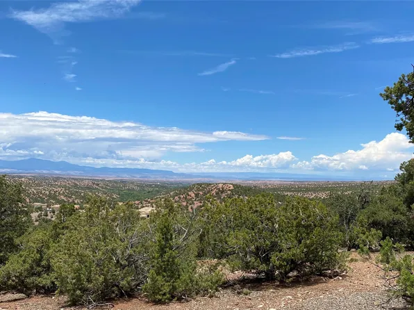 26 Lodge Cir, Santa Fe, NM 87506