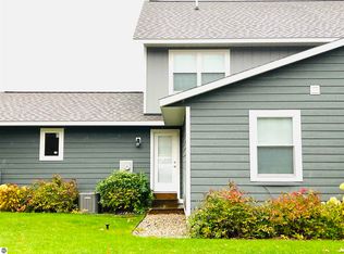 4054 Quincy Ct, Traverse City, MI 49684