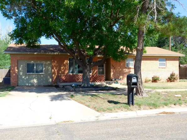 204 W 19th St, Muleshoe, TX 79347