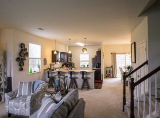 115 S Spring Cir #115, Lancaster, PA 17603