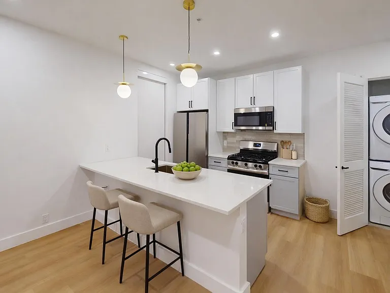 337 Johnston Ave #506 — Photo 3