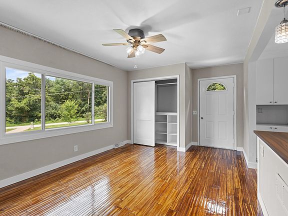 5th image of 7419 Riles Rd