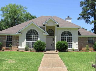 2113 Pinehaven Dr, Flowood, MS 39232