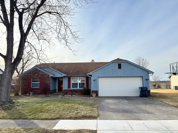 174 Country Aire Ln, Greenwood, IN 46143
