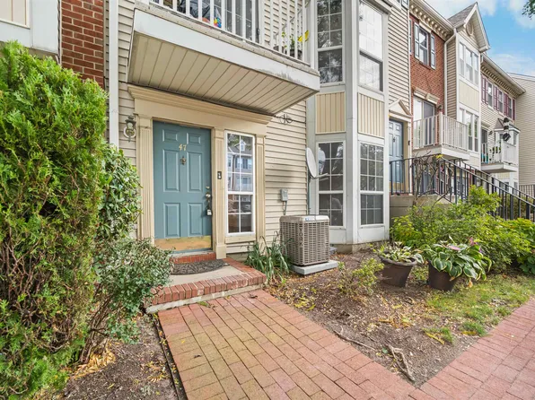 47 Dogwood Street image 1 of 22