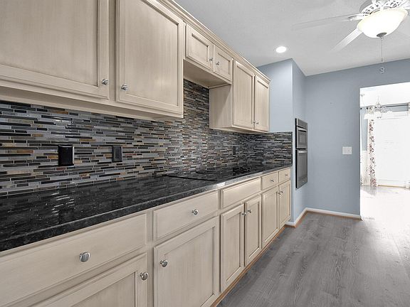 5th image of 1143 Rivermeade Dr