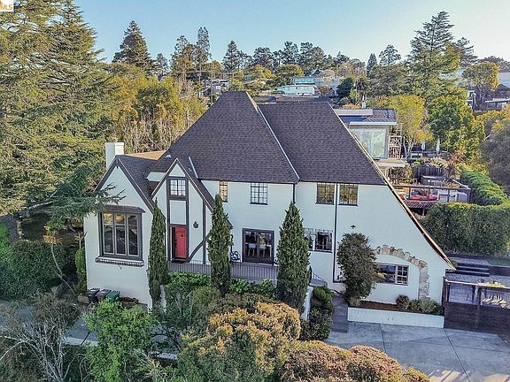 3rd image of 6344 Snake Rd