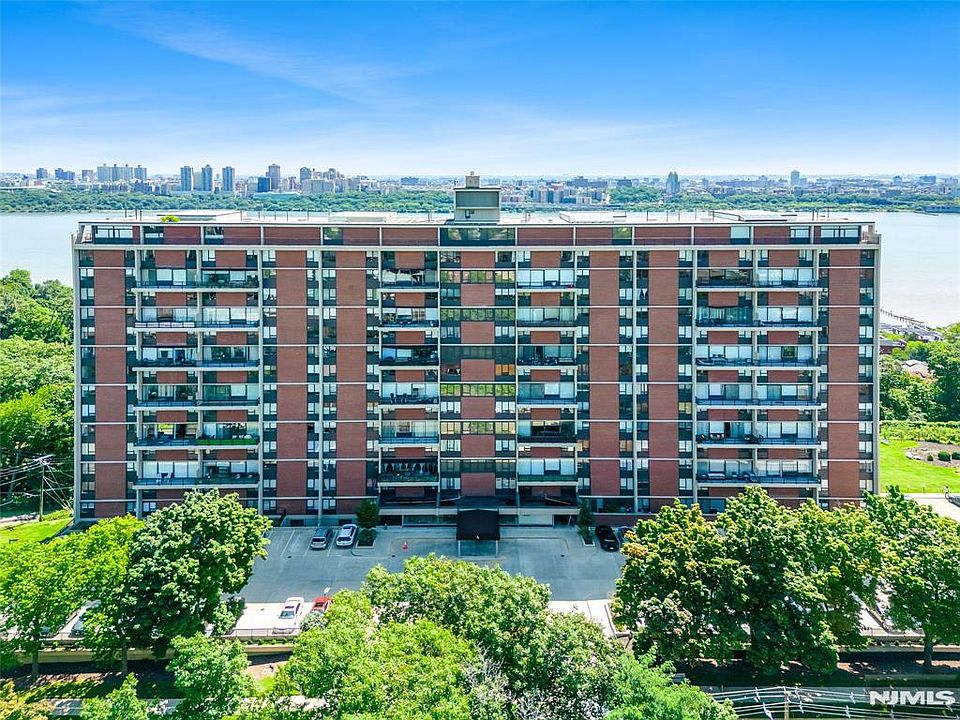 1st image of 4 Horizon Rd APT 631