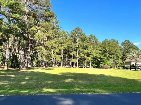 404 N Lake Cir, Manning, SC 29102