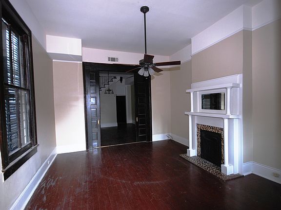 3rd image of 710 Marigny St