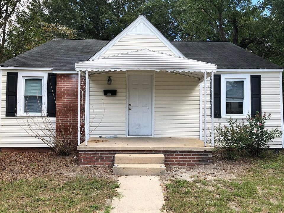1st image of 305 Ash St