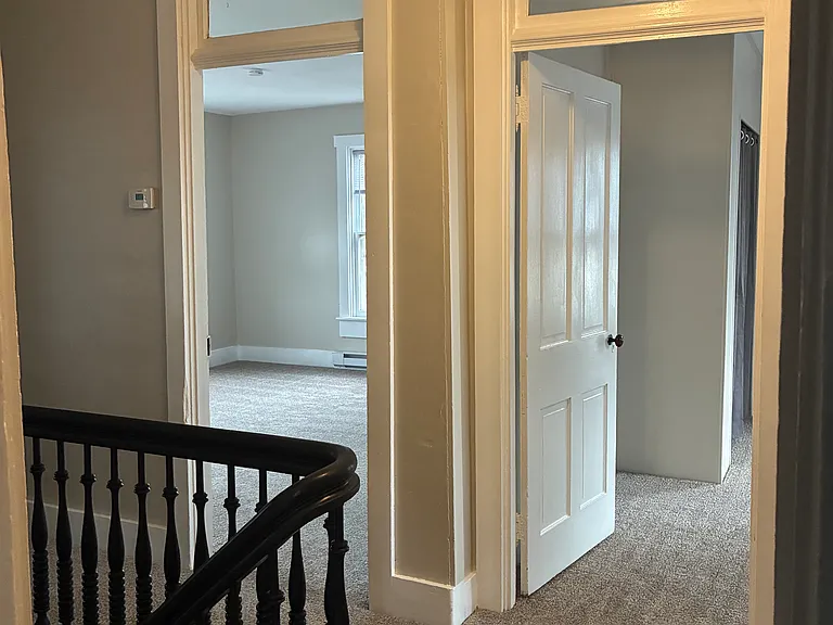 35 W Donegal St #B — Photo 7
