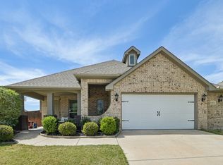 1811 Sunflower Dr, Glenn Heights, TX 75154