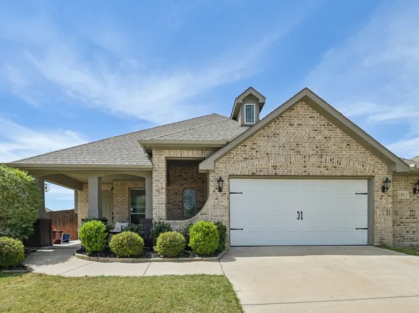 1811 Sunflower Dr, Glenn Heights, TX 75154