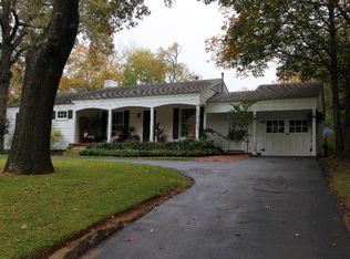 1004 Swanson Dr, Palestine, TX 75801