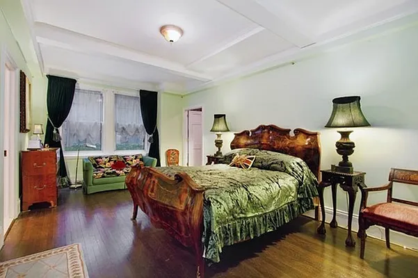 Sold by Corcoran | media 16