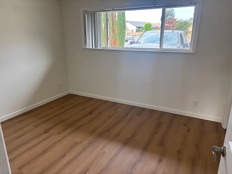 1906 Edith Dr #1 — Photo 17