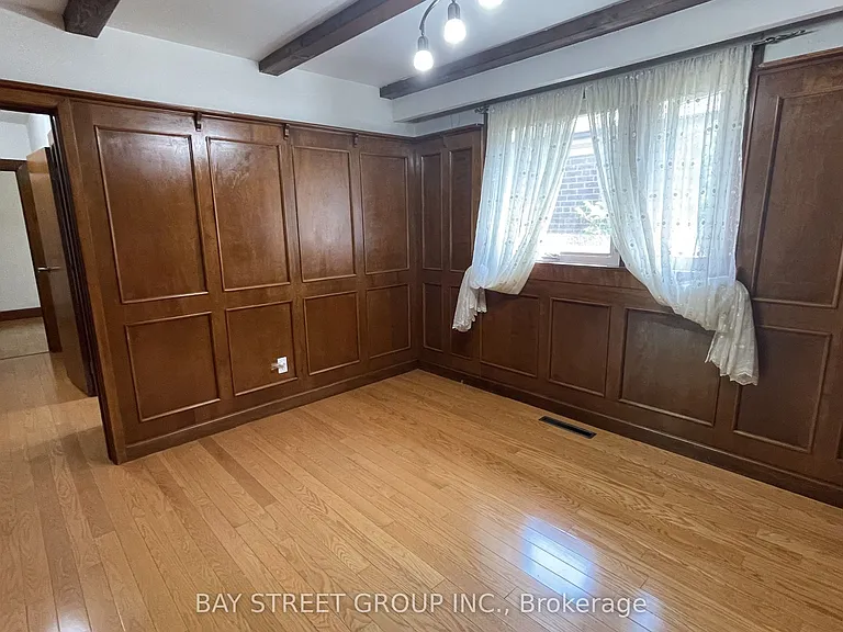 260 Moore Park Ave — Photo 6