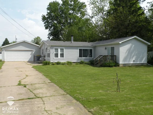 212 Cherry St, Corunna, MI 48817