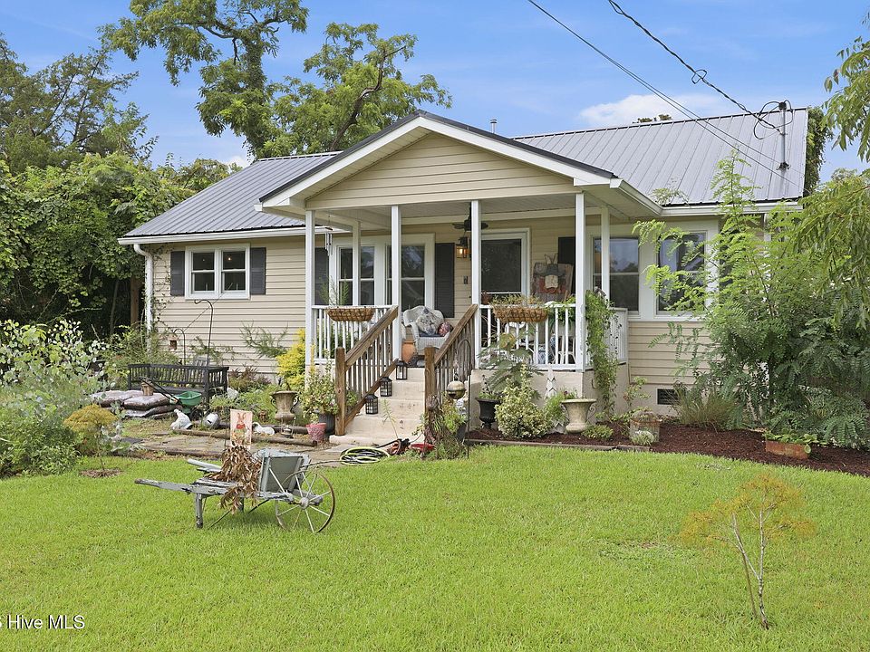 1st image of 102 Ellington Street