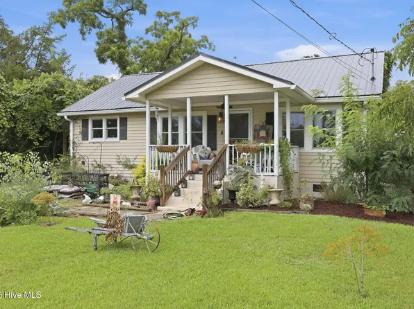 102 Ellington Street, New Bern, NC 28560