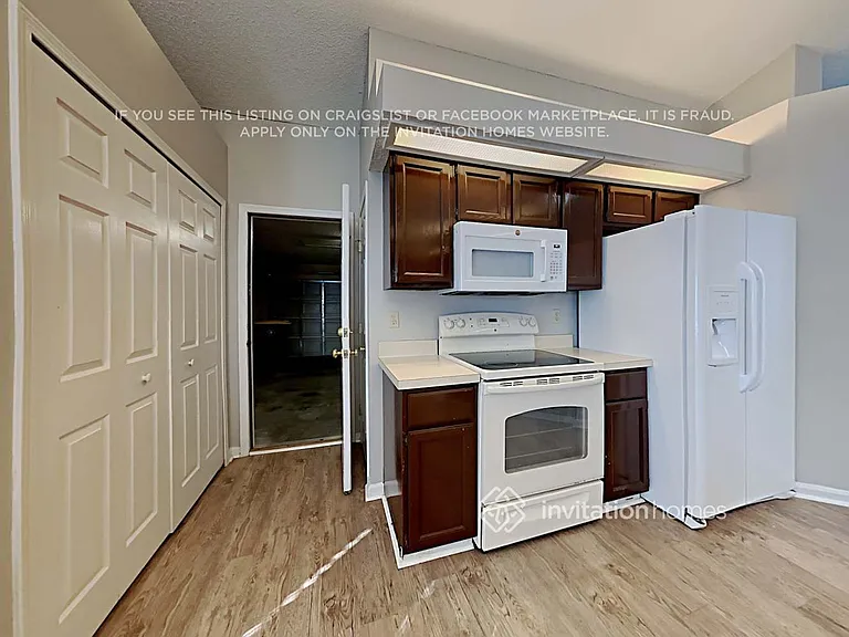 8517 Iron Mill Ct — Photo 10