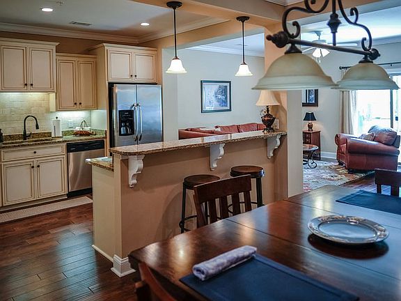 3rd image of 902 Reserve Ln #902