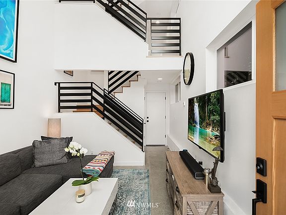 3rd image of 2630 A NW 58TH Street
