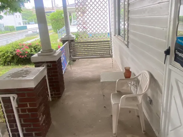 117 Boulevard Ave, Throop, PA 18512