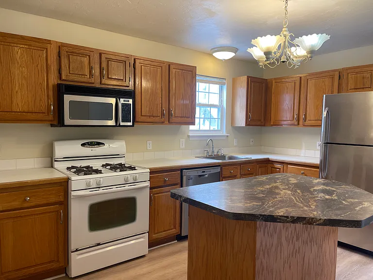17 Azalea Ln — Photo 6