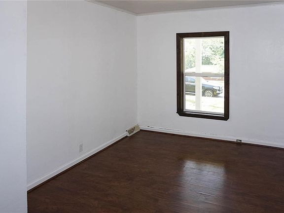 3rd image of 204 N Olive St #B