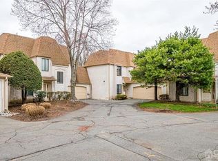 71 Park Gate Dr, Edison, NJ 08820