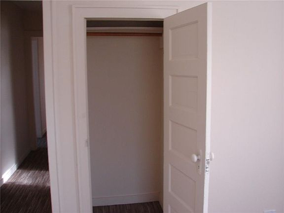 4th image of 2410 N Jefferson Ave