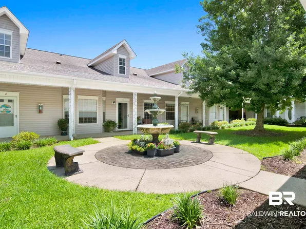 102 Courthouse Dr APT 4, Fairhope, AL 36532