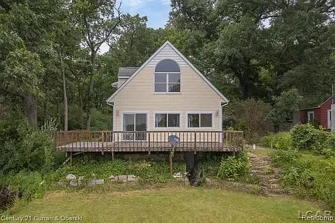3 bed, 2744 sqft, $2,000 — Photo 3