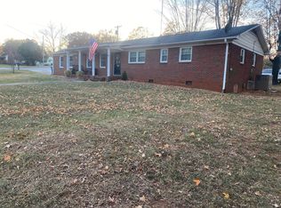 517 Carolina Ave N, Statesville, NC 28677