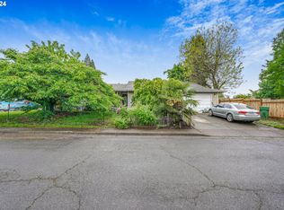 3796 9th St, Hubbard, OR 97032