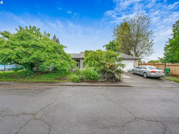 3796 9th St, Hubbard, OR 97032