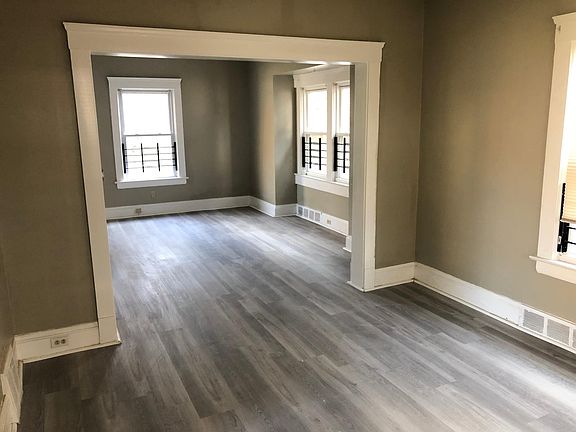 3rd image of 10730 Elmarge Ave