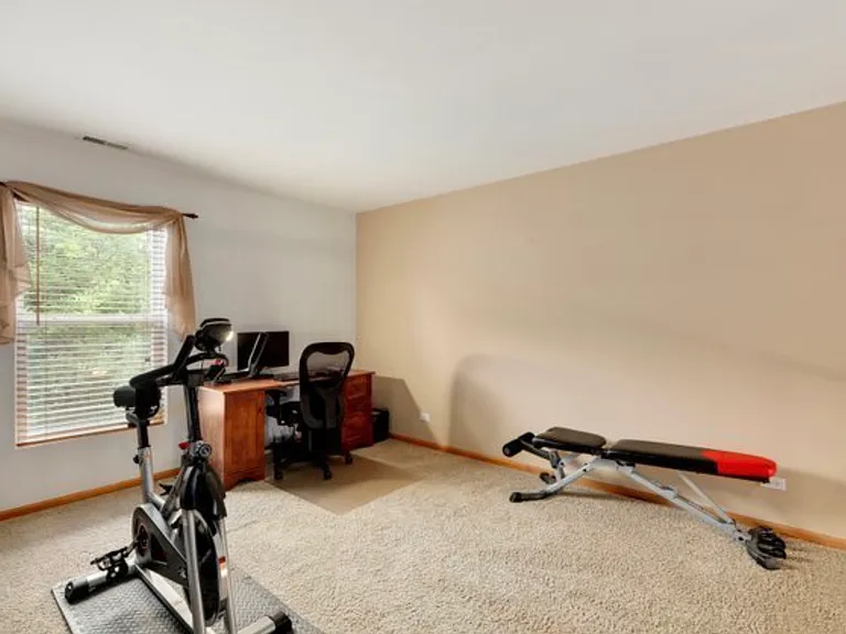 3165 Bromley Ln — Photo 17