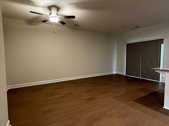 3rd image of 83 Heirloom Rd #1