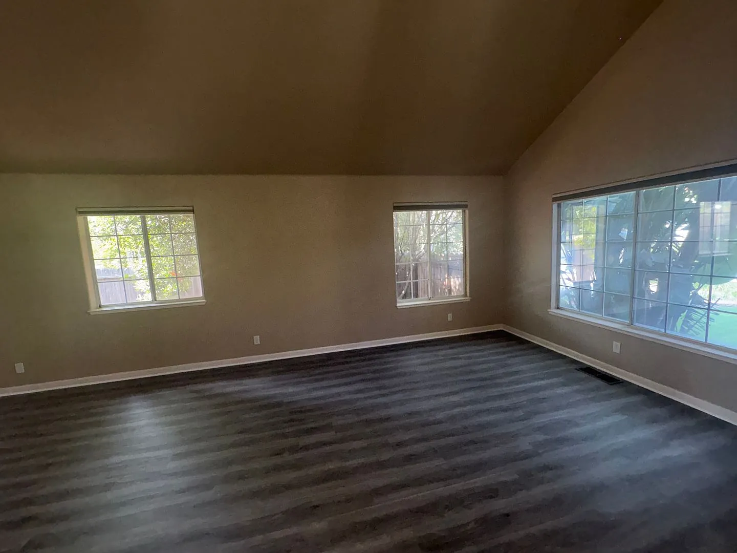 3426 Glen Ellen- Rolling Hills — Photo 2