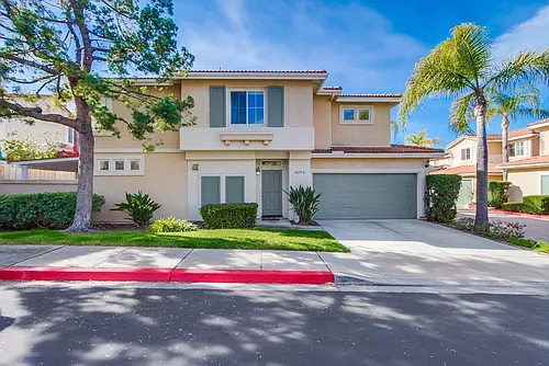 11655-8 Compass Point Dr N Photo 1