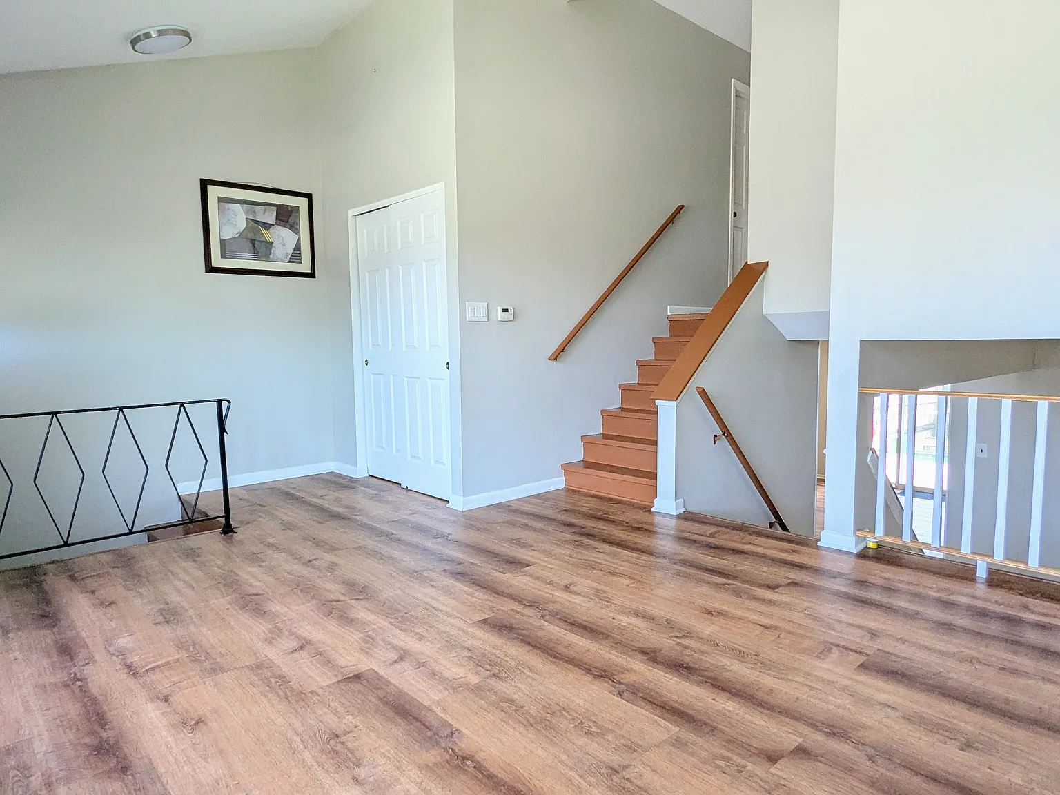 3 bed, 1.5 bath, 1550 sqft, $2,500 — Photo 3