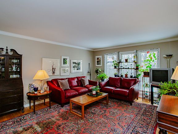 3rd image of 1455 Estate Ln